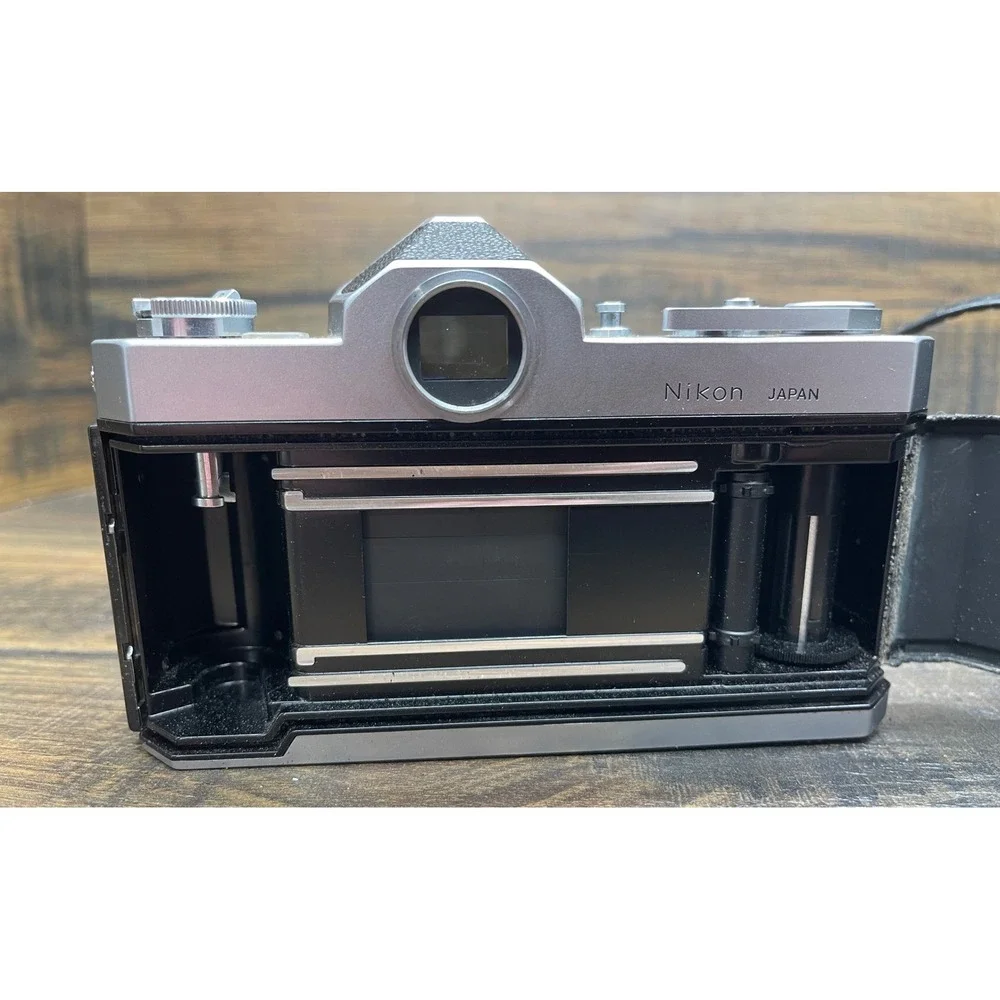 Nikon Nikomat FT 35mm Film Camera Quantaray 70–300mm Lens Leather Case